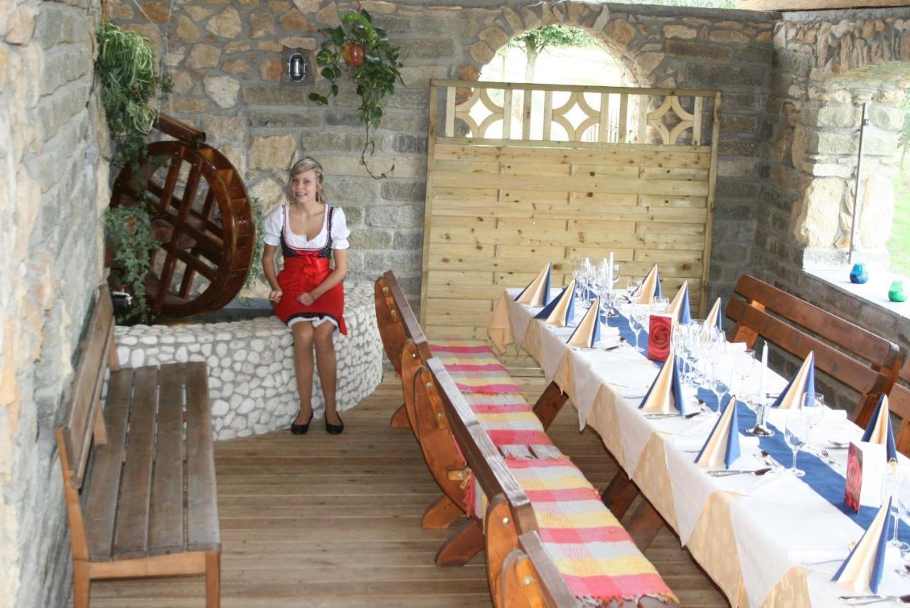 Landhotel Erhardt Bad Waltersdorf Zewnętrze zdjęcie